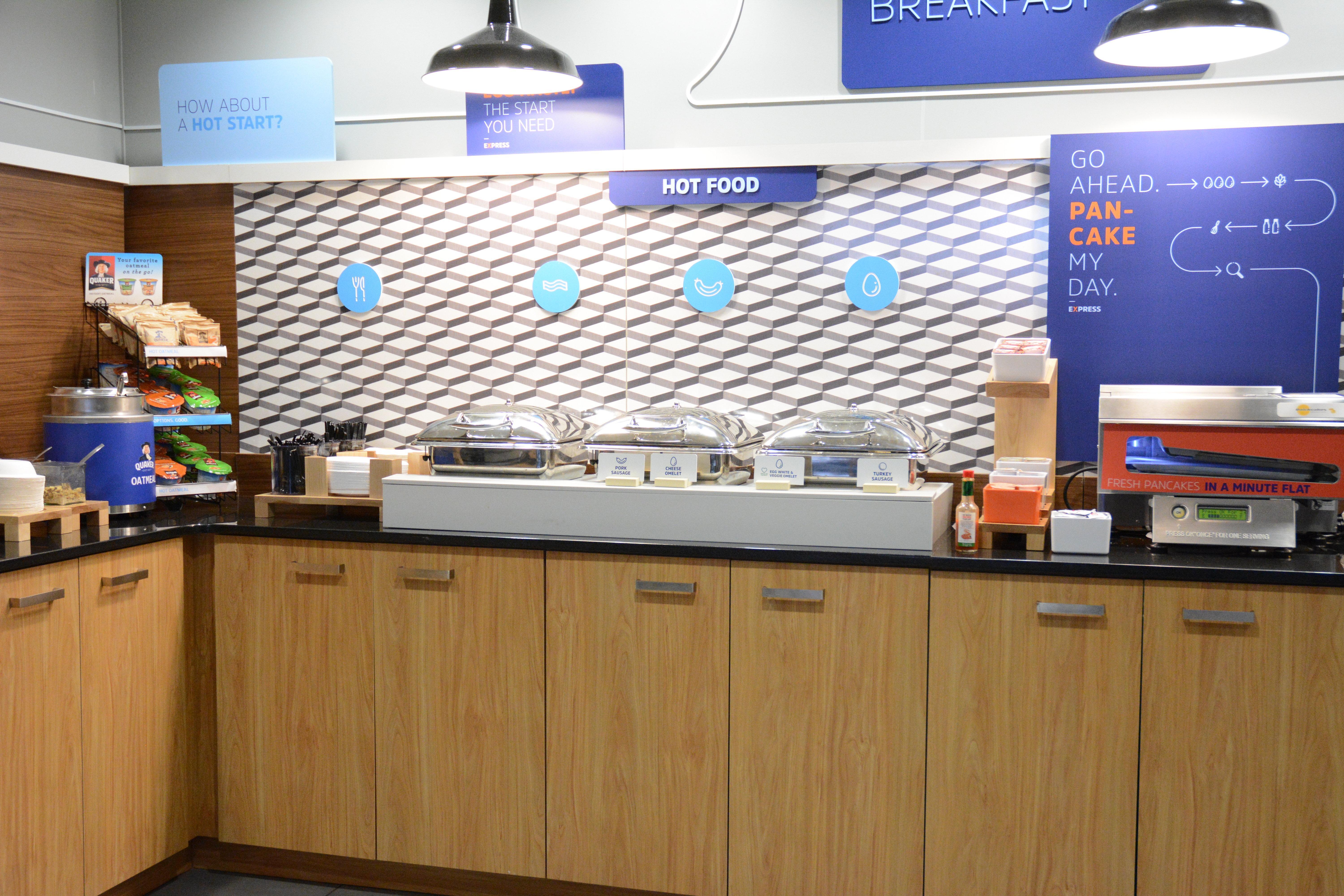 Holiday Inn Express Stamford, An Ihg Hotel المظهر الخارجي الصورة