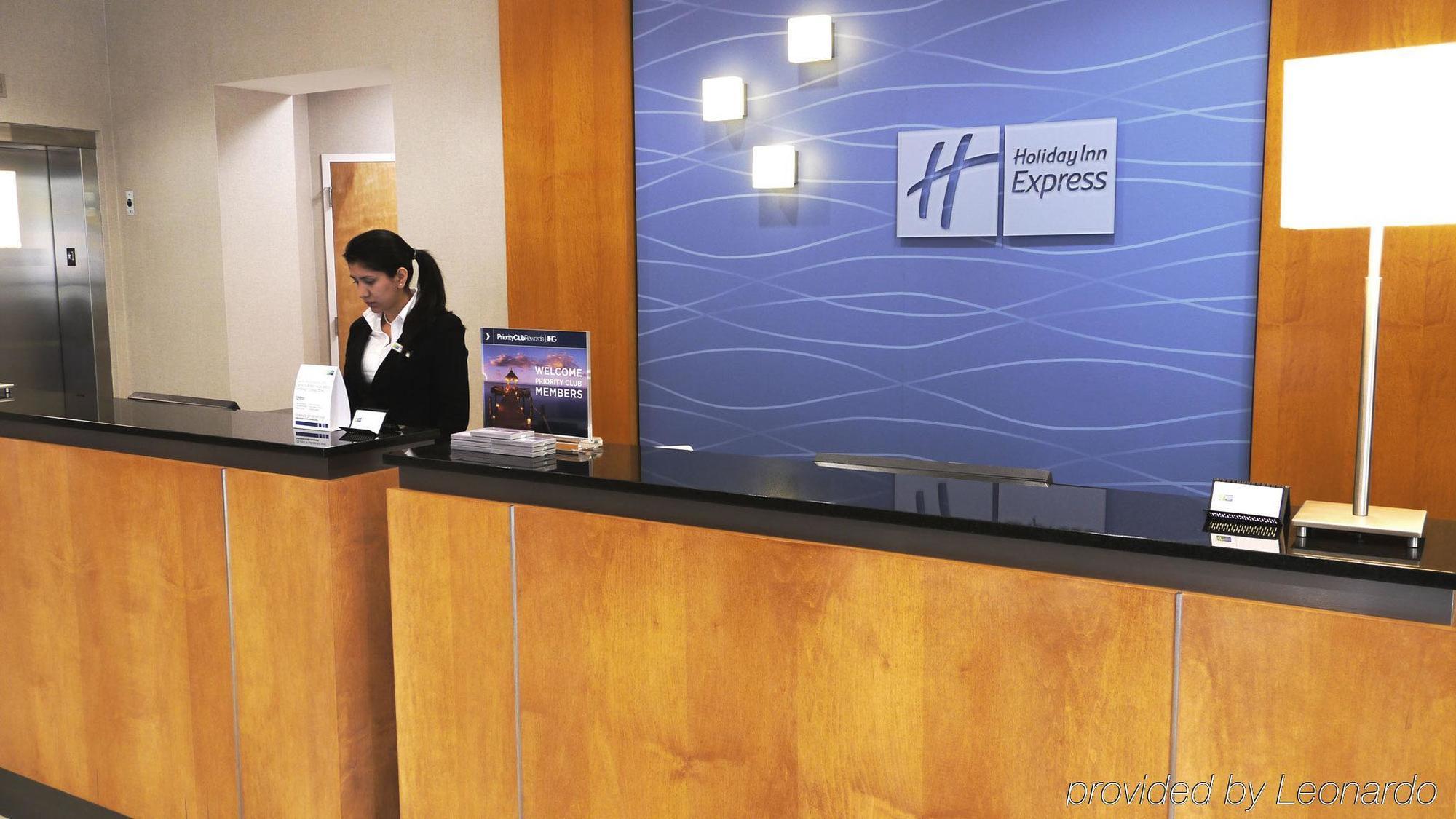 Holiday Inn Express Stamford, An Ihg Hotel المظهر الداخلي الصورة