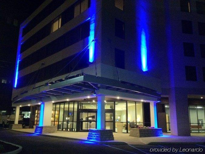 Holiday Inn Express Stamford, An Ihg Hotel المظهر الخارجي الصورة